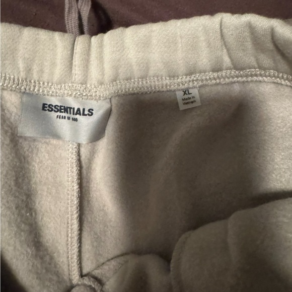 Fear of God Essentials Olive Sweatpants. Men sz XL Brand new - Picture 4 of 7